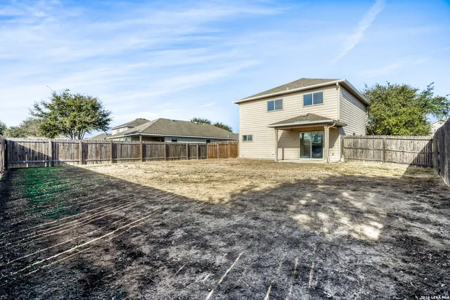 $260,000 | 312 Passerina, Selma, TX 78154