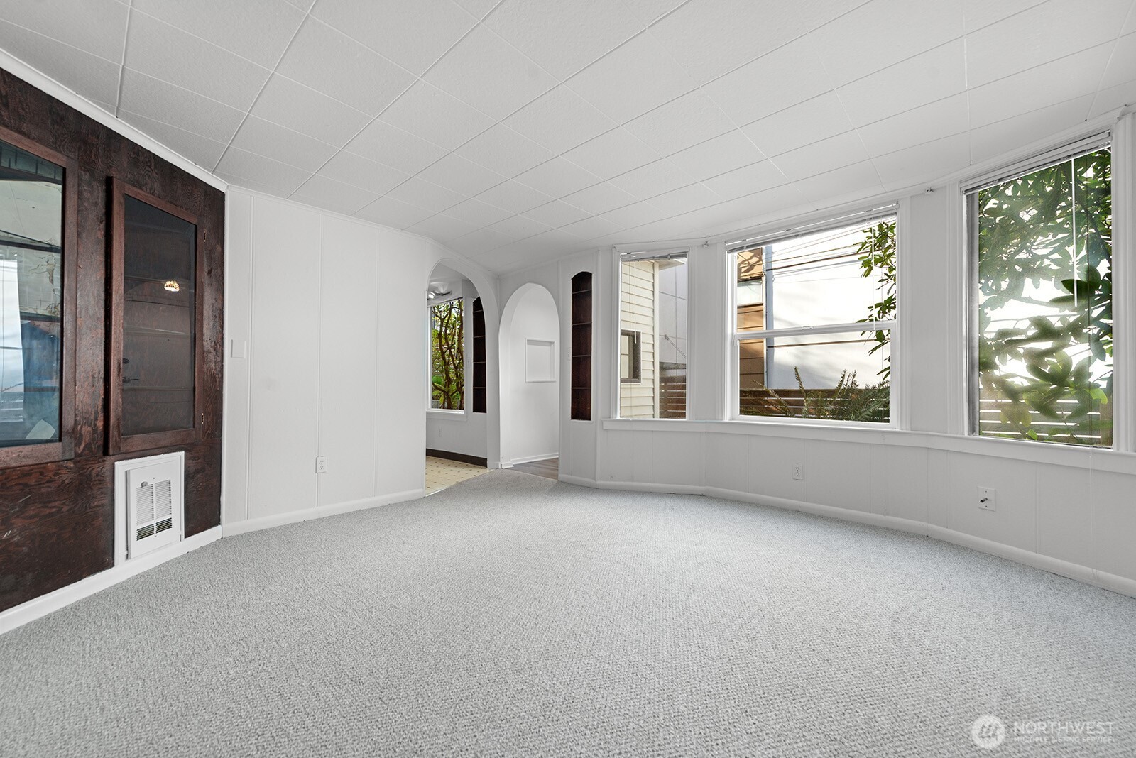 7818 Stroud Avenue North Seattle, WA 98103 - Photo 17 of 35