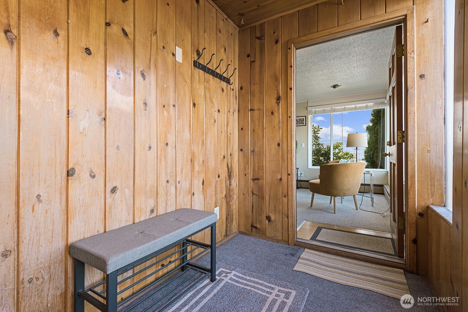 7818 Stroud Avenue North Seattle, WA 98103 - Photo 3 of 35