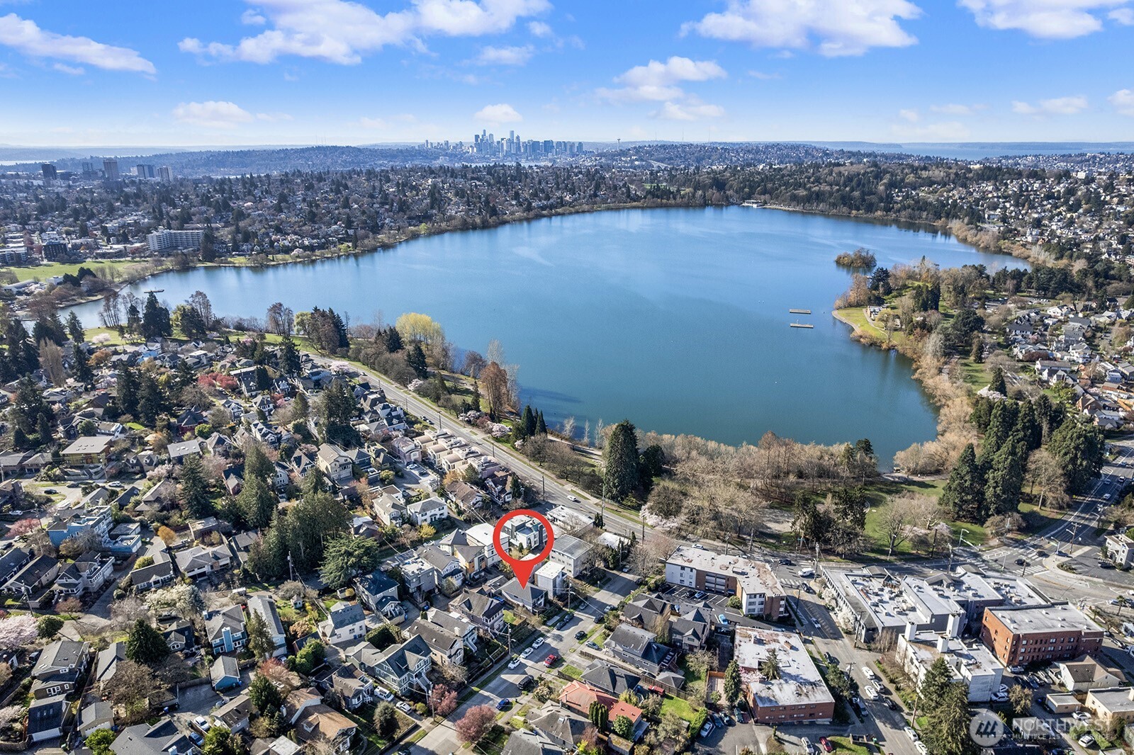 7818 Stroud Avenue North Seattle, WA 98103 - Photo 33 of 35