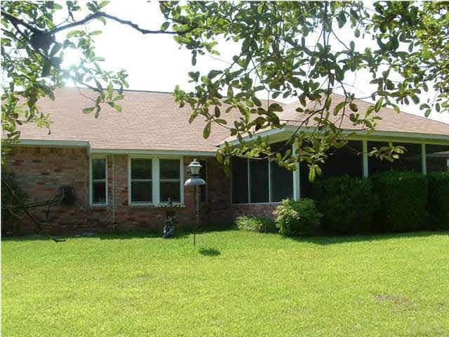 1908 Coral Island Road Pensacola, FL 32506 - Photo 17 of 20