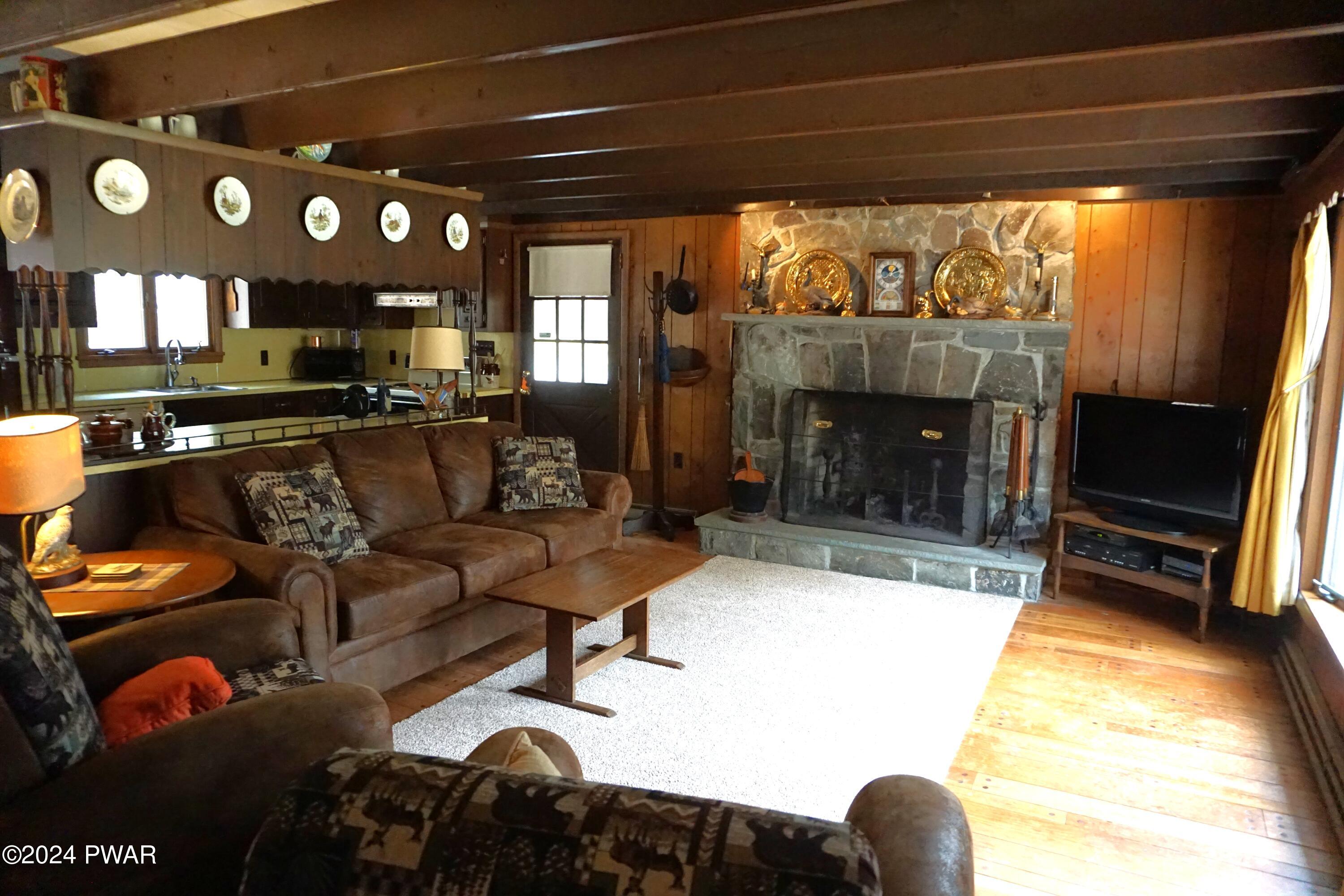 183 Husson Road Milford, PA 18337 - Photo 14 of 50 Living Area 1