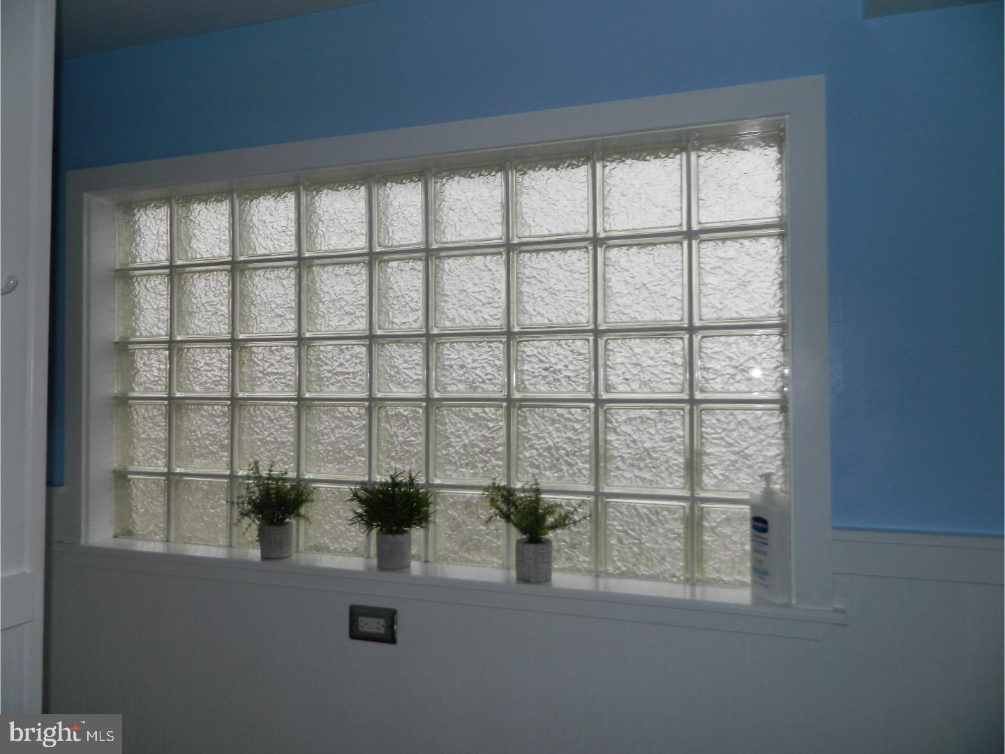 2738 Axe Factory Road Philadelphia, PA 19152 - Photo 13 of 21 Bathroom