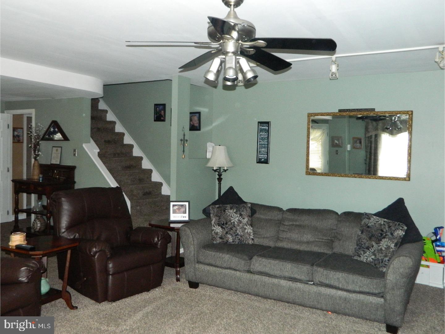 2738 Axe Factory Road Philadelphia, PA 19152 - Photo 2 of 21 Living Room