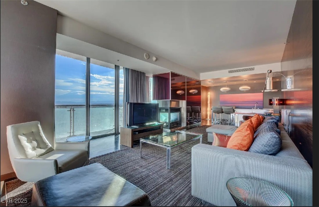 4381 West Flamingo Road, Unit 2822 Las Vegas, NV 89103 - Photo 11 of 21