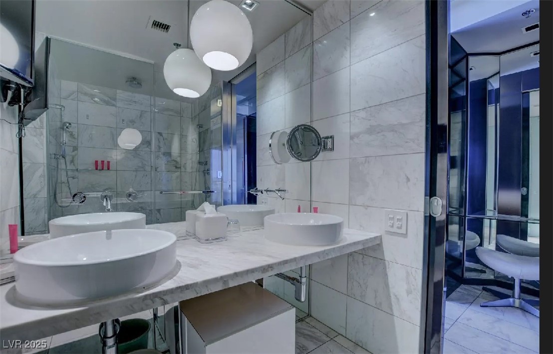 4381 West Flamingo Road, Unit 2822 Las Vegas, NV 89103 - Photo 19 of 21