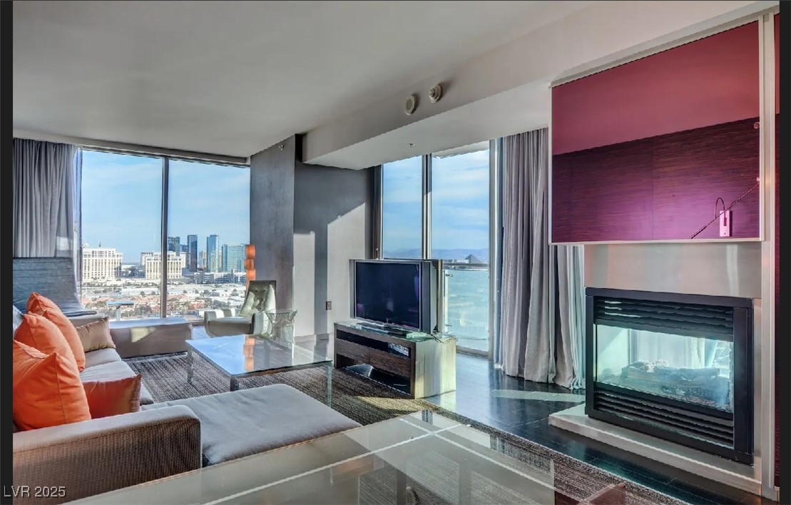 4381 West Flamingo Road, Unit 2822 Las Vegas, NV 89103 - Photo 7 of 21
