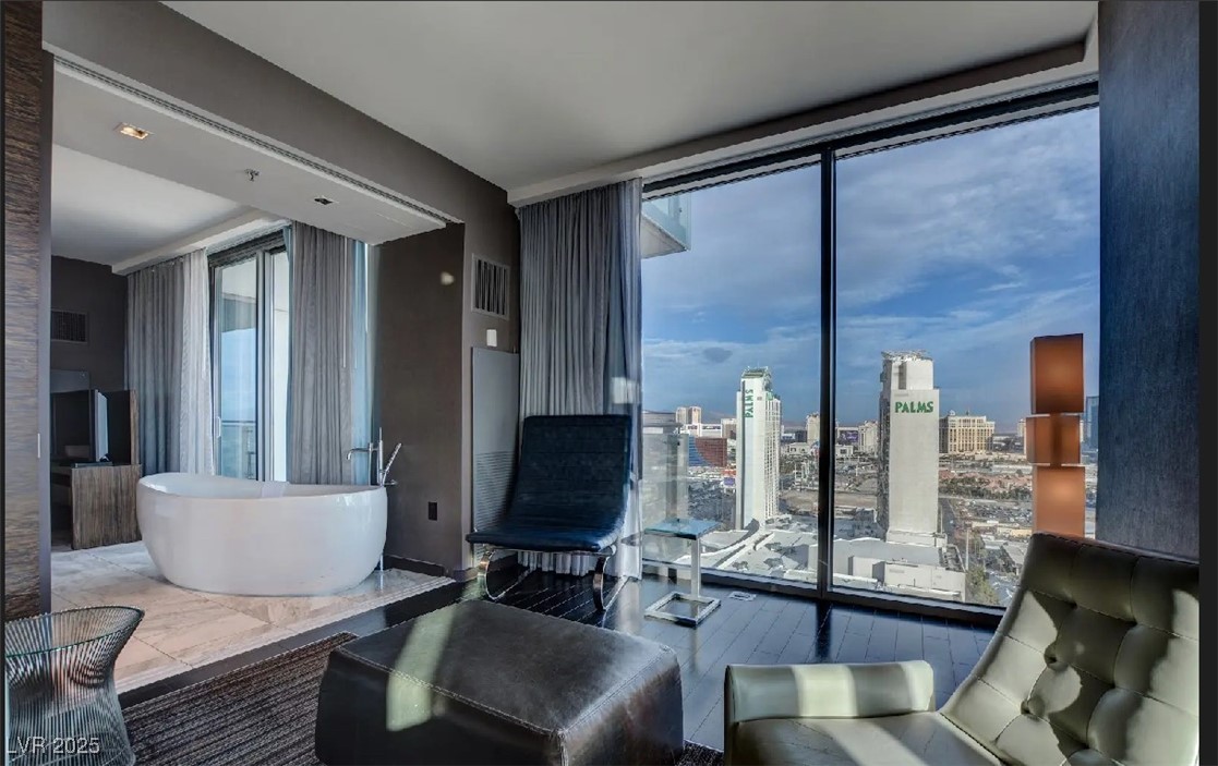 4381 West Flamingo Road, Unit 2822 Las Vegas, NV 89103 - Photo 9 of 21