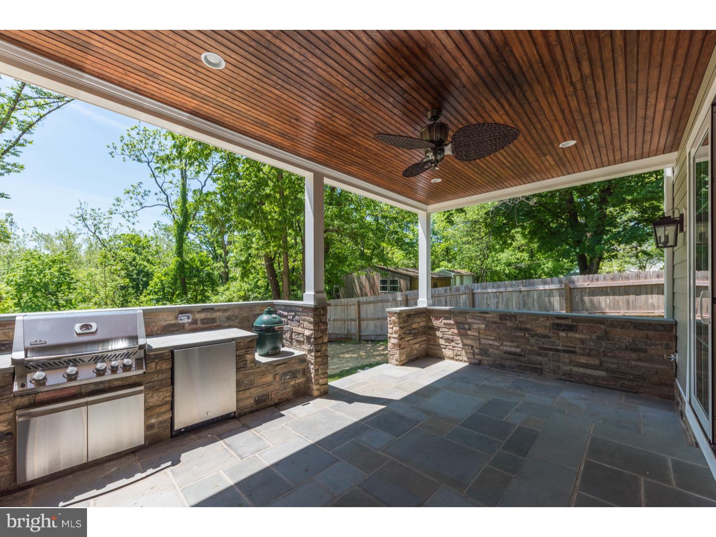 170 Old York Road, Unit 4 New Hope, PA 18938 - Photo 11 of 24 Deck