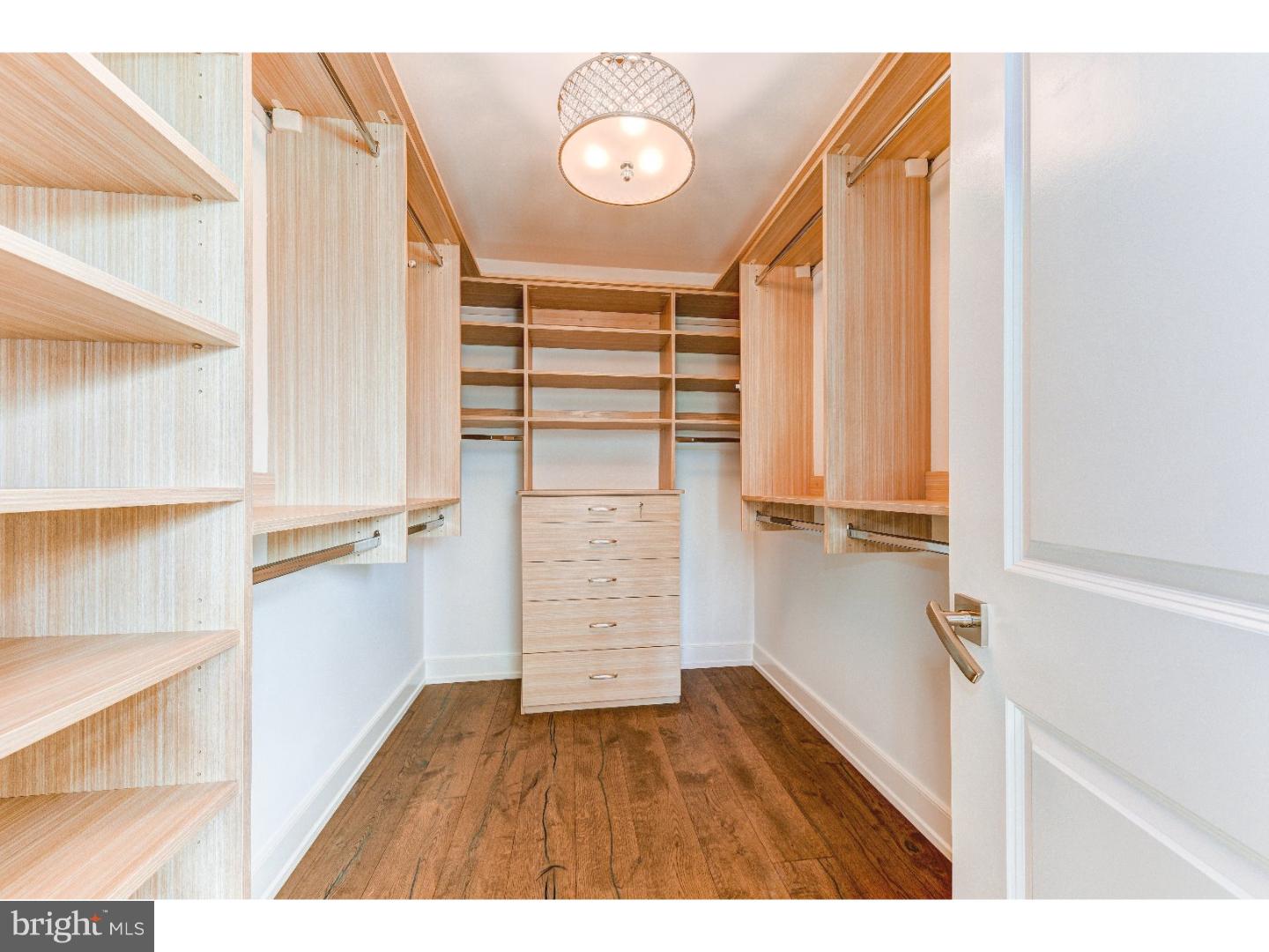 170 Old York Road, Unit 4 New Hope, PA 18938 - Photo 17 of 24 Walk-in Closet