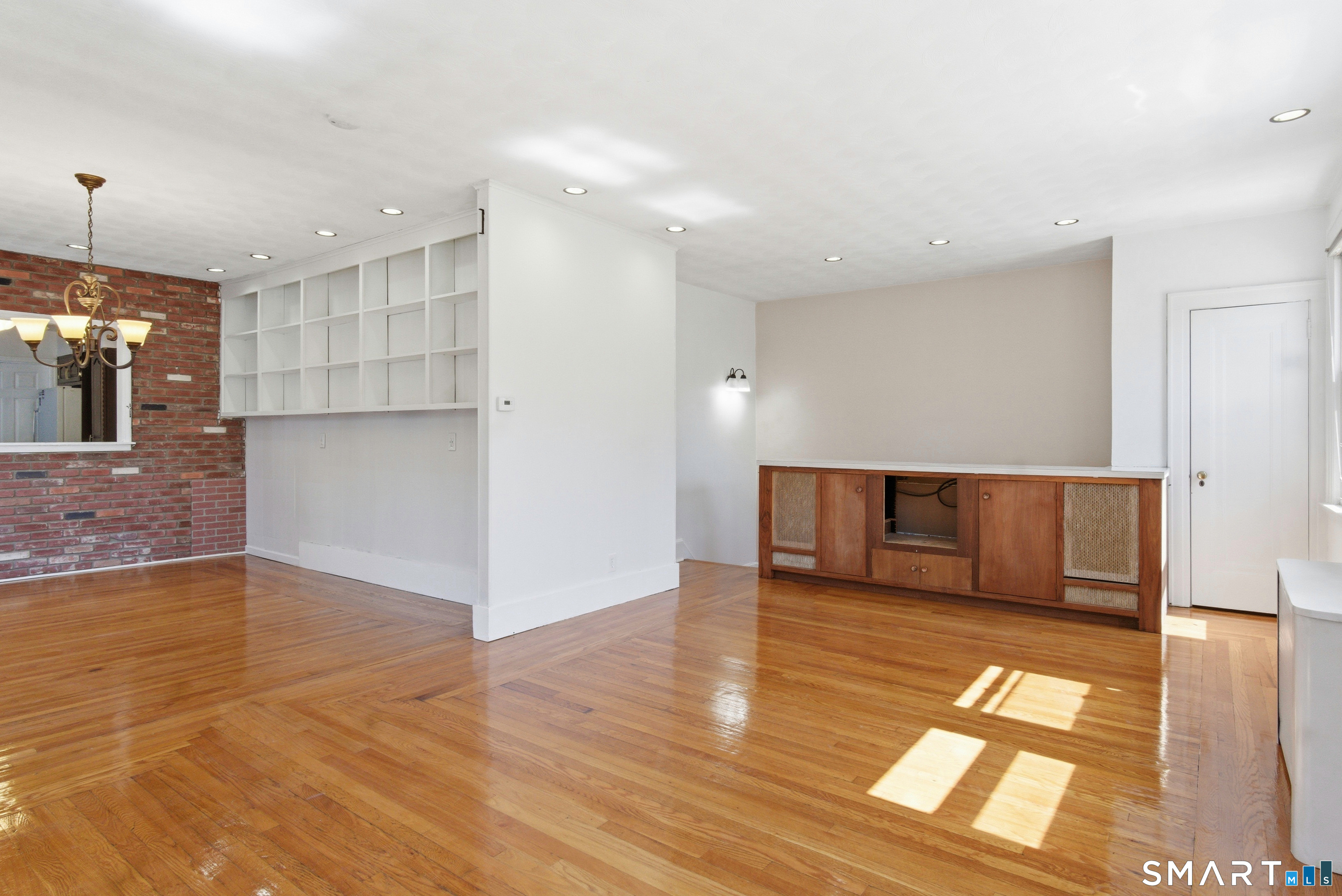 30 Coram Street, Unit 2 Hamden, CT 06517 - Photo 3 of 13