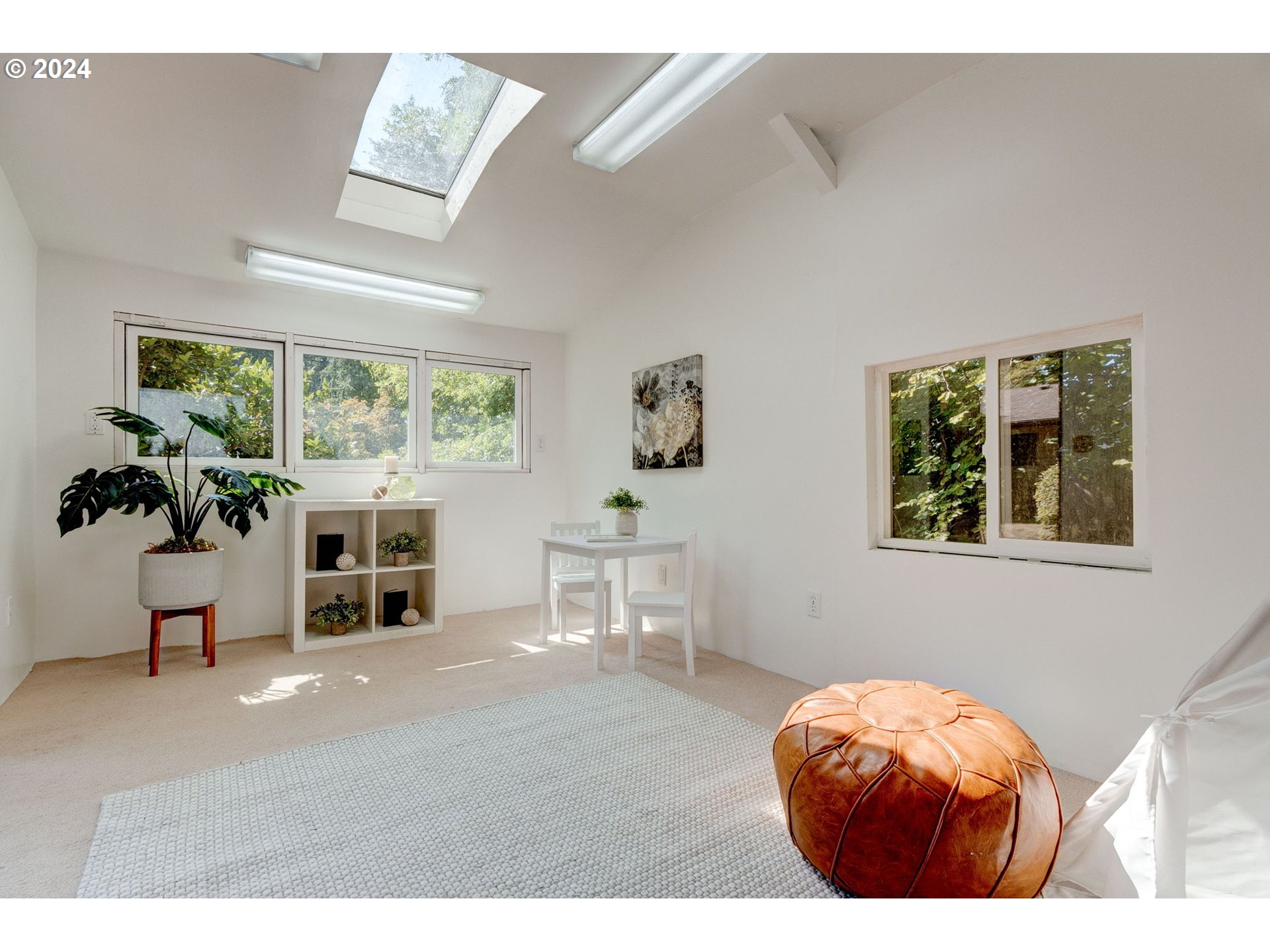 13735 Southwest Hargis Road Beaverton, OR 97008 - Photo 20 of 27 Studio