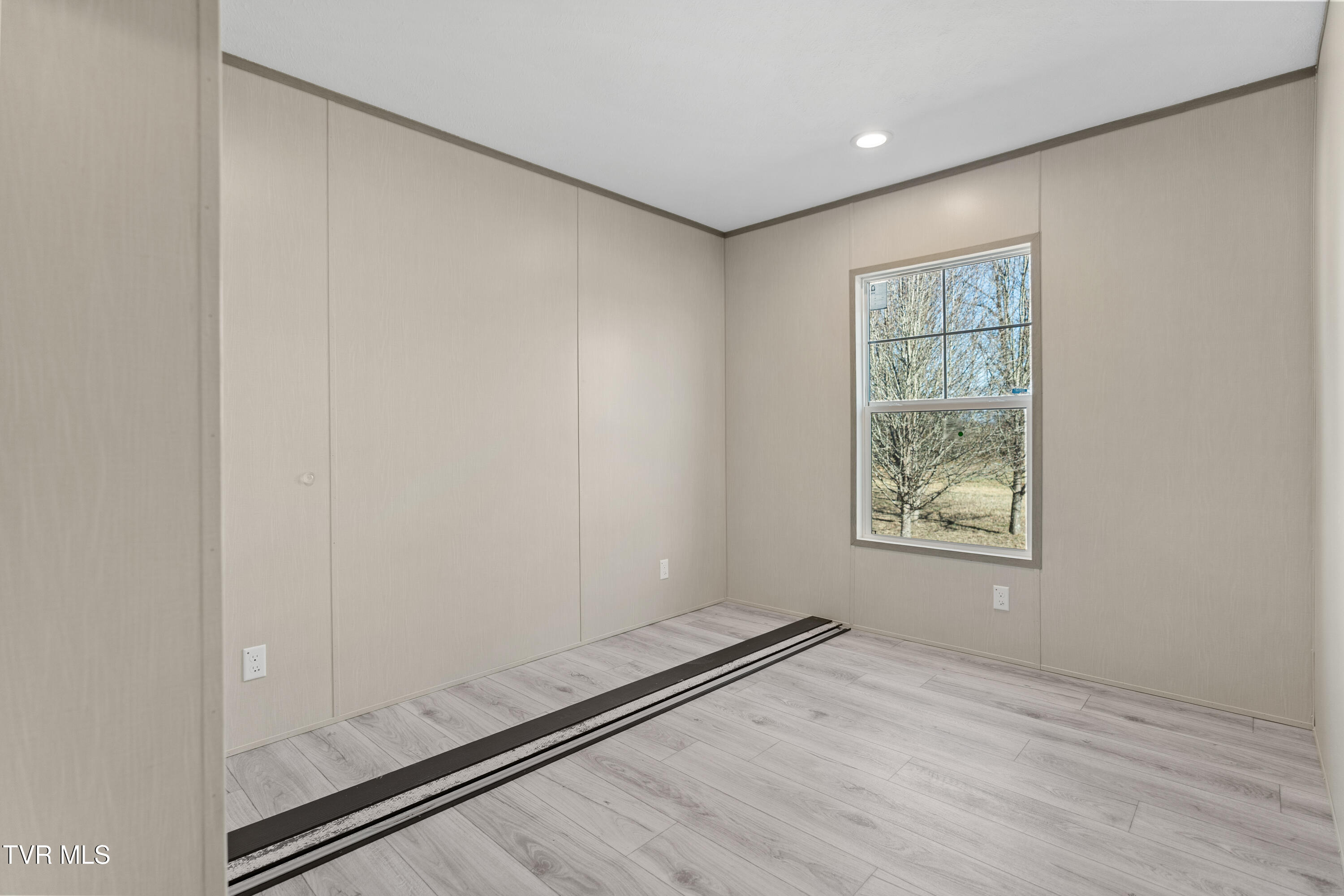 8000 Snapps Ferry Road Chuckey, TN 37641 - Photo 24 of 33 DSC08843