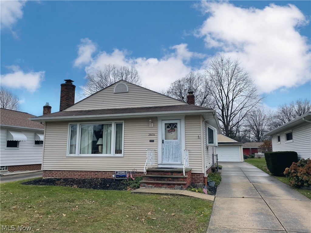 Amazing 3 Bedroom, 2 Full Bath Ranch in Willowick, Ohio