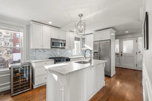 $1,389,000 | 19 North Mead Street, Boston, MA 02129