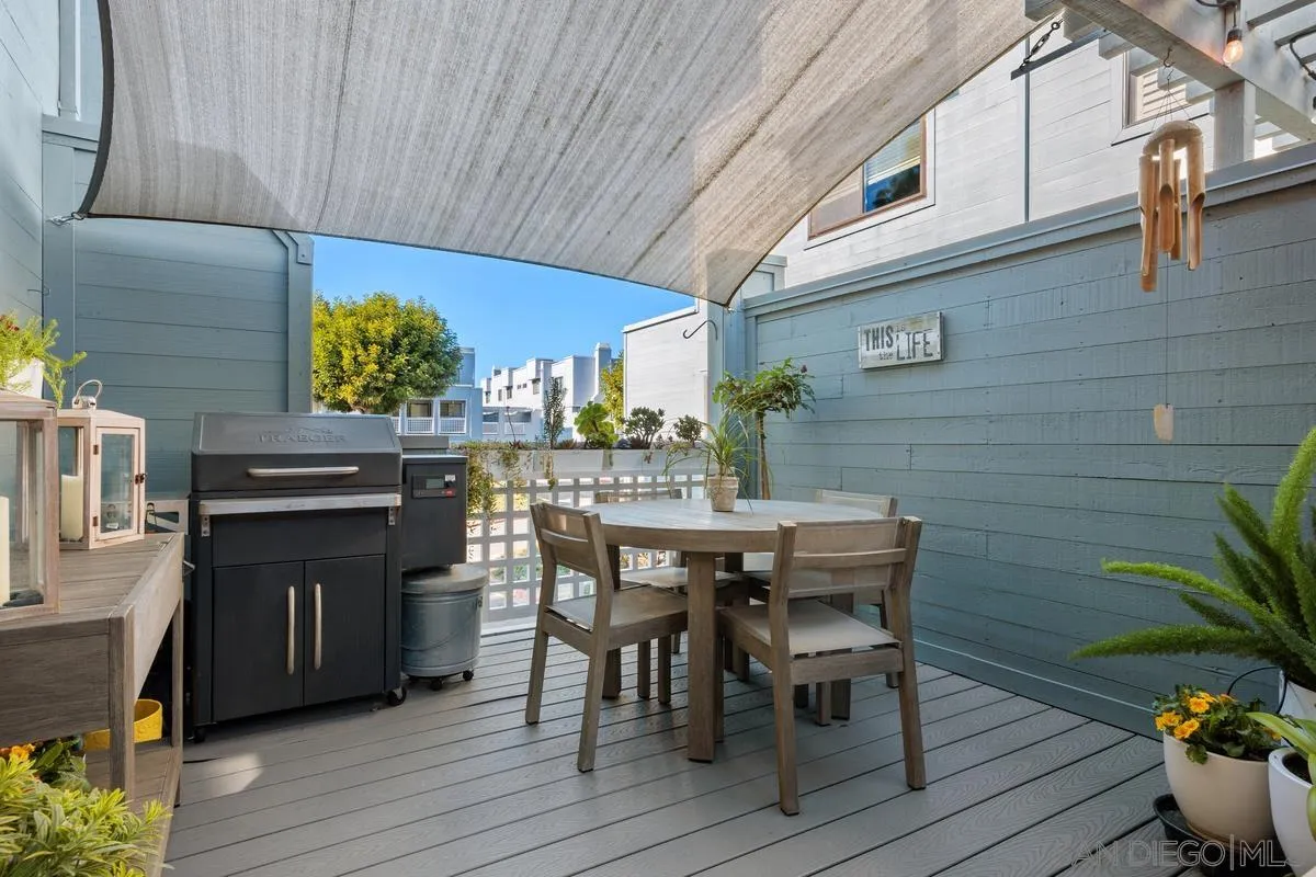 960 Intrepid Court Del Mar, CA 92014 - Photo 11 of 32