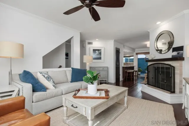 $1,225,000 | 960 Intrepid Court, Del Mar, CA 92014