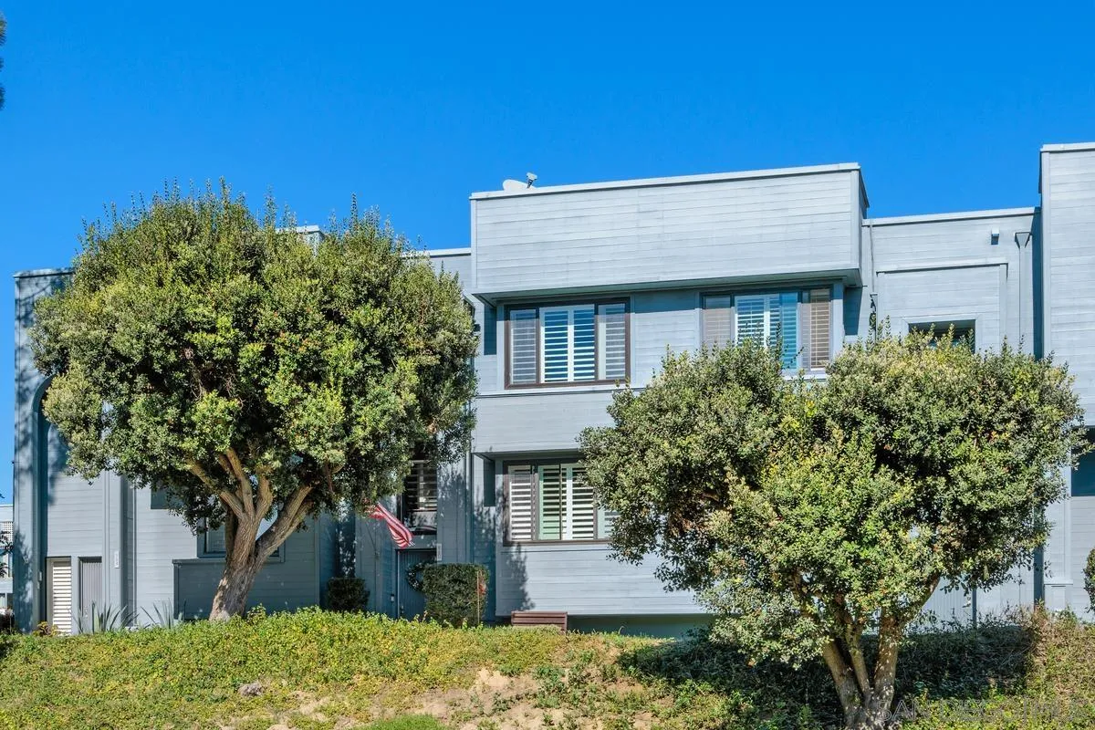 960 Intrepid Court Del Mar, CA 92014 - Photo 27 of 32