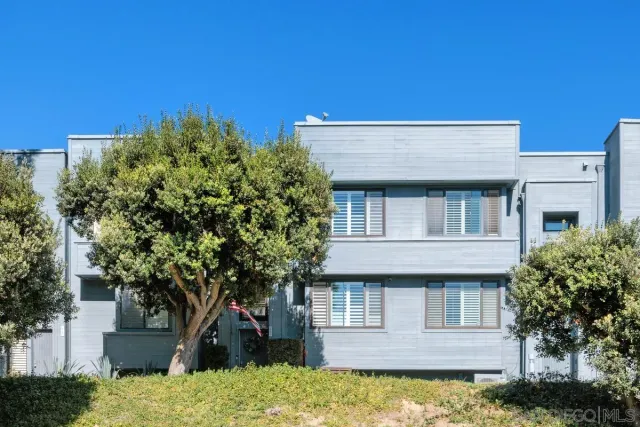 $1,225,000 | 960 Intrepid Court, Del Mar, CA 92014