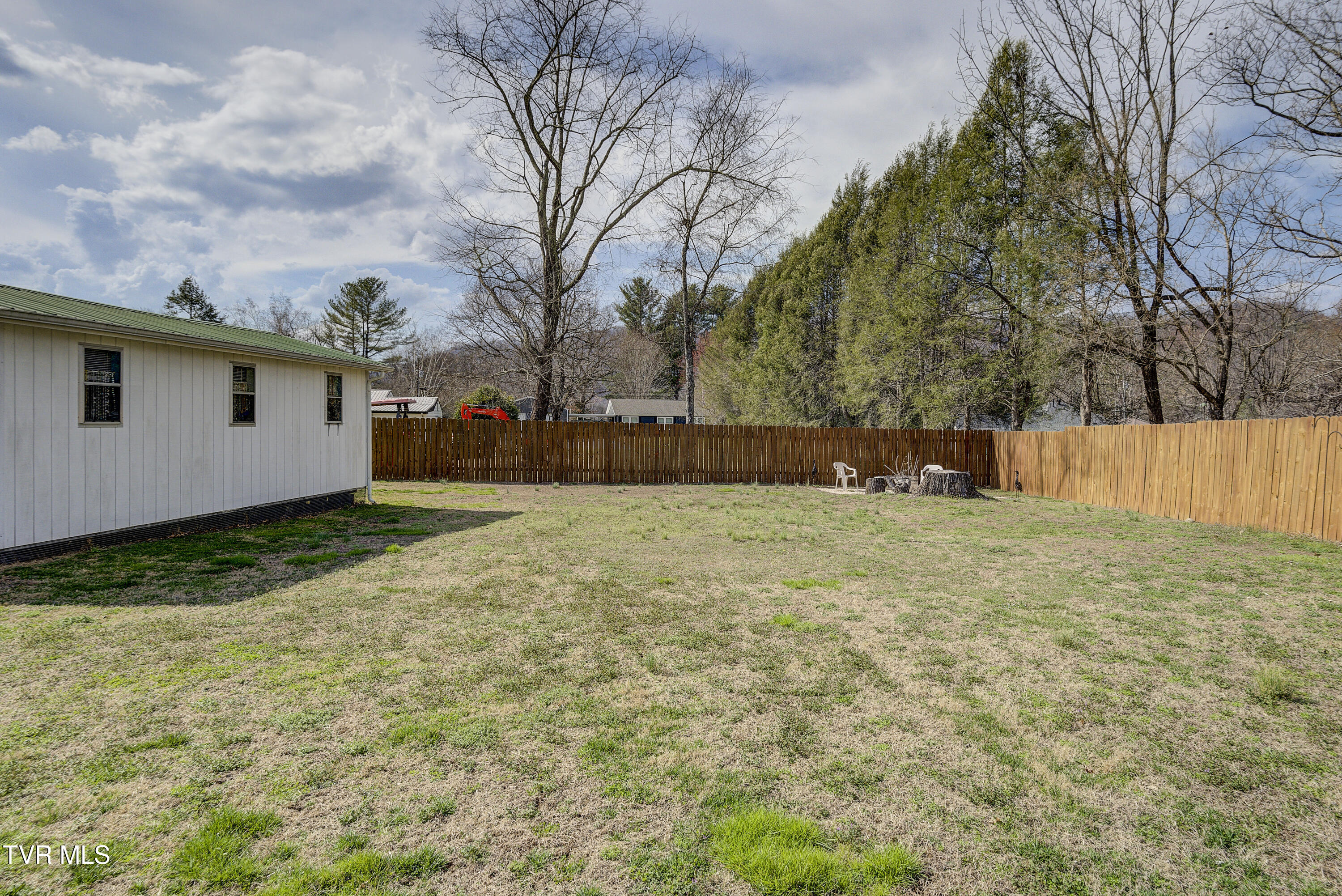 121 Smith Avenue Erwin, TN 37650 - Photo 30 of 38 Smith2-28