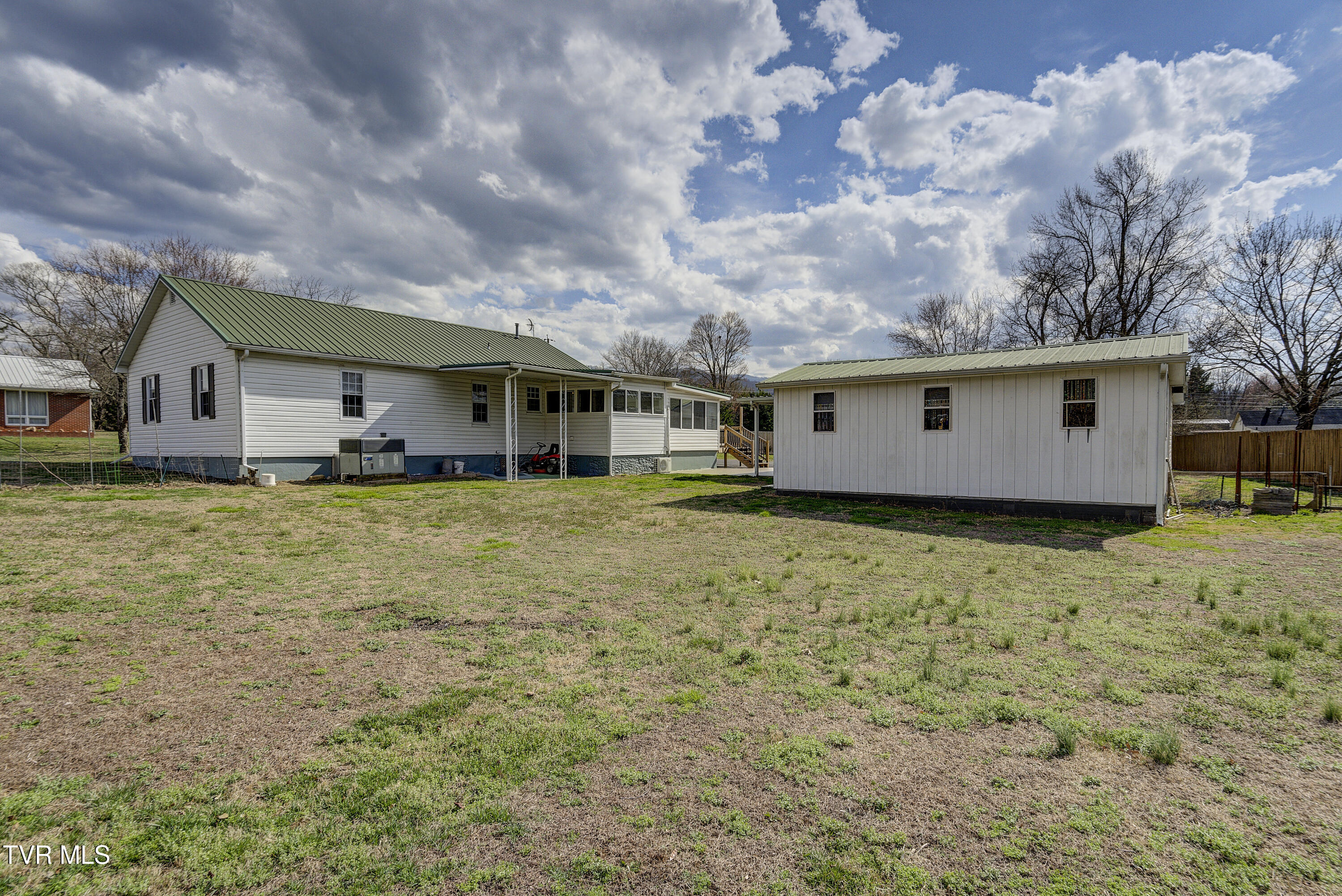 121 Smith Avenue Erwin, TN 37650 - Photo 33 of 38 Smith2-31