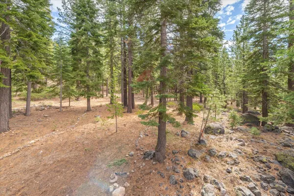 $1,399,000 | 11975 Brookstone Drive, Truckee, CA 96161