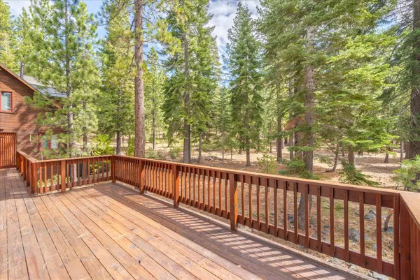 $1,399,000 | 11975 Brookstone Drive, Truckee, CA 96161