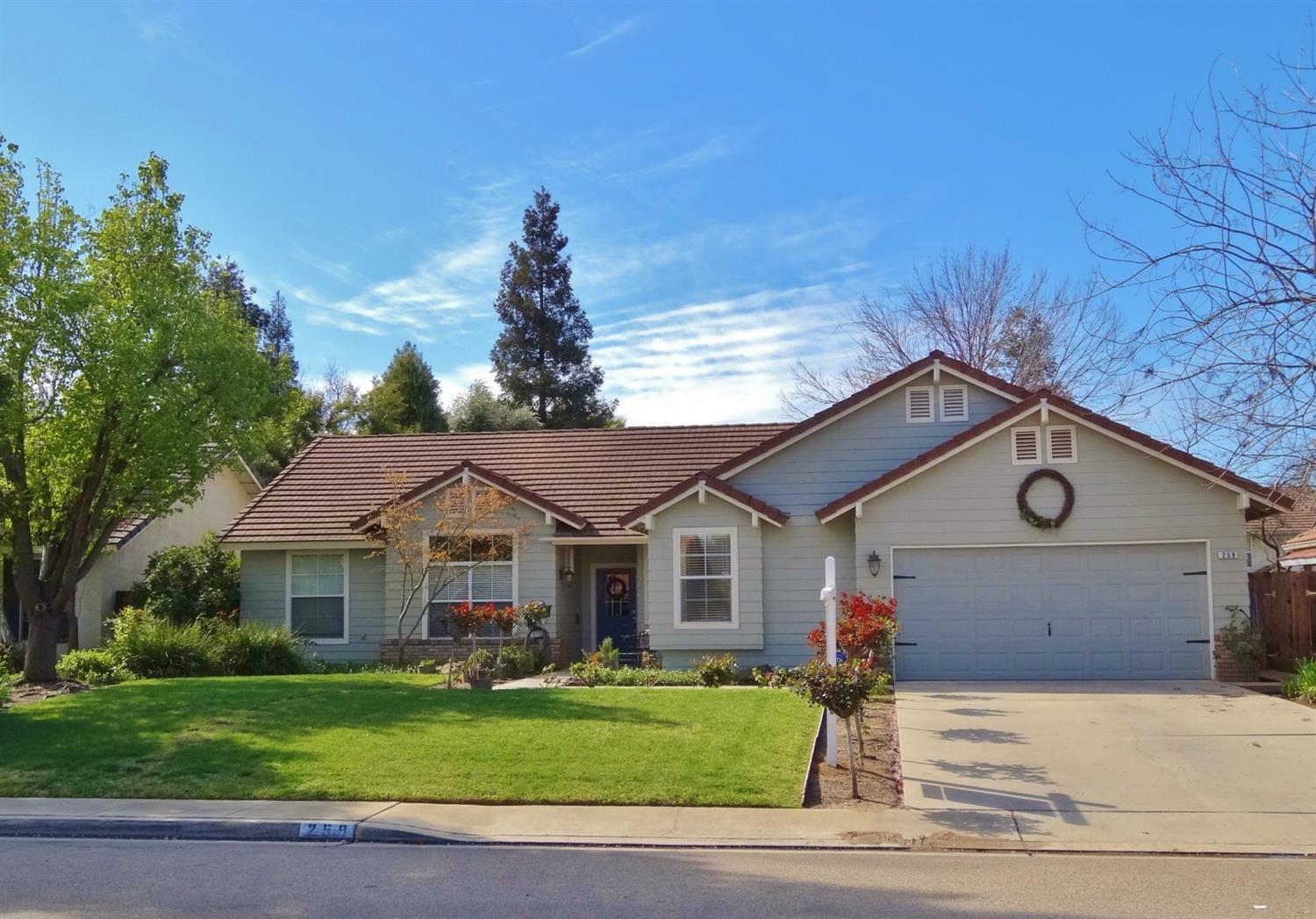 259 West Huntsman Avenue Reedley, CA 93654 - Photo 1 of 48 Gallery Image 1