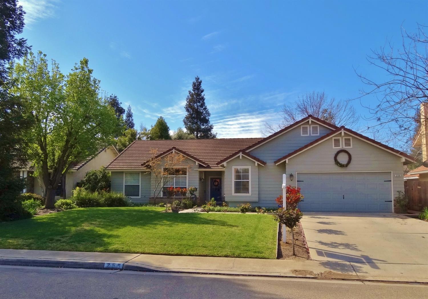 259 West Huntsman Avenue Reedley, CA 93654 - Photo 2 of 48 Gallery Image 2