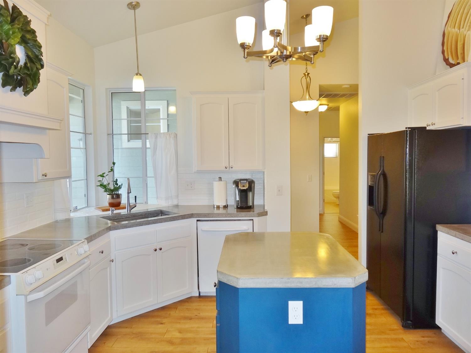 259 West Huntsman Avenue Reedley, CA 93654 - Photo 19 of 48 Gallery Image 19
