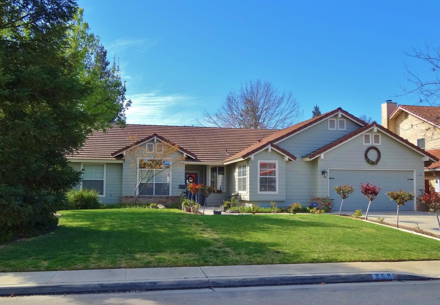 259 West Huntsman Avenue Reedley, CA 93654 - Photo 3 of 48 Gallery Image 3