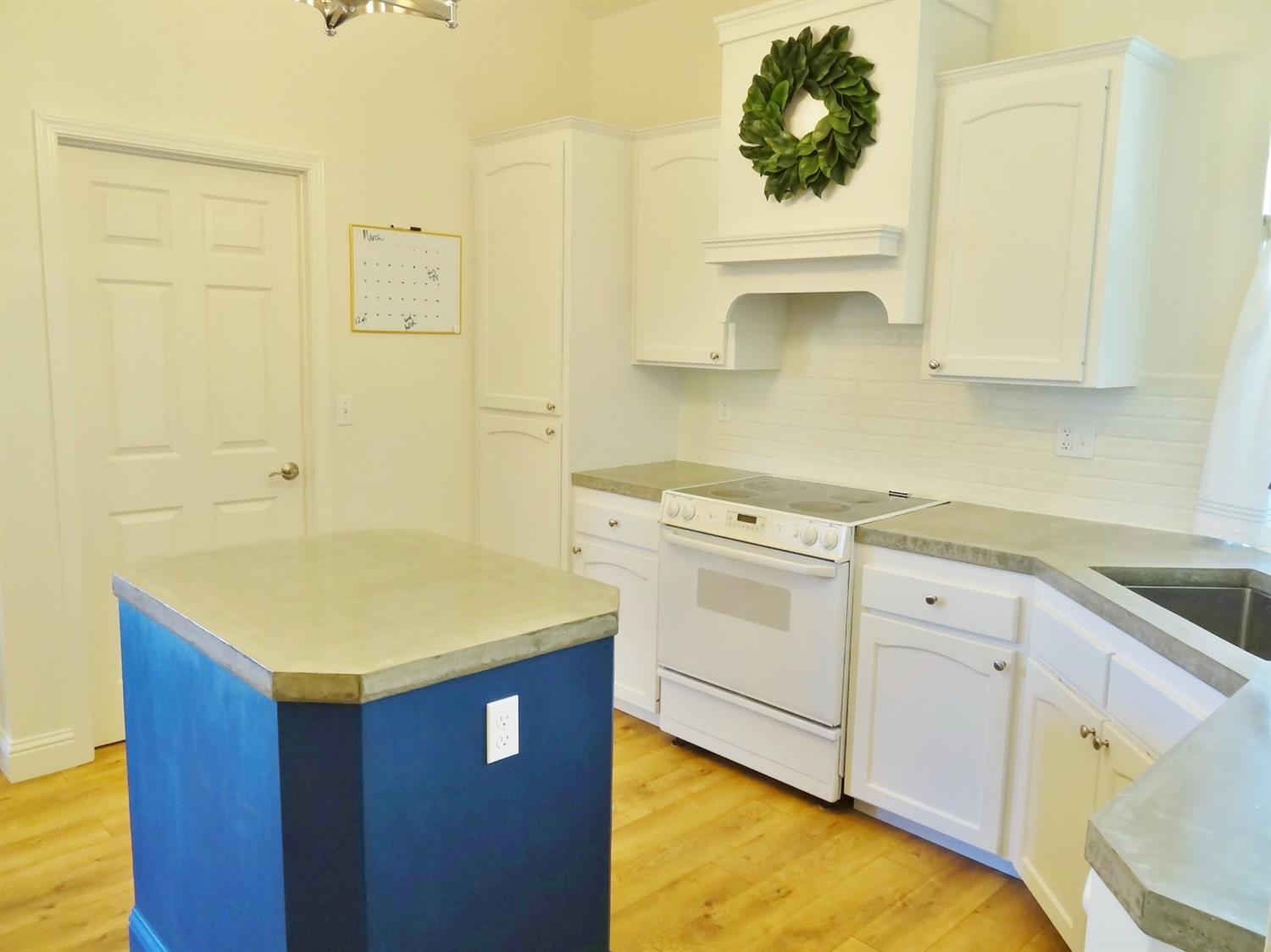 259 West Huntsman Avenue Reedley, CA 93654 - Photo 21 of 48 Gallery Image 21