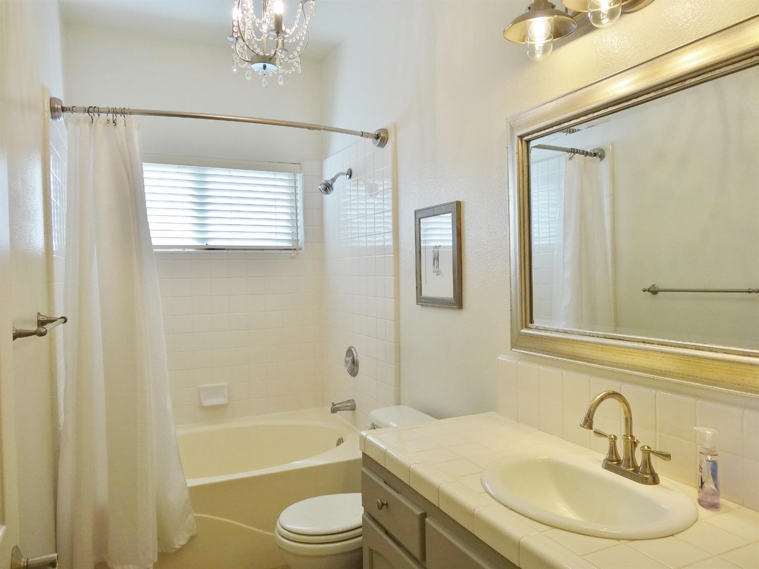 259 West Huntsman Avenue Reedley, CA 93654 - Photo 27 of 48 Gallery Image 27