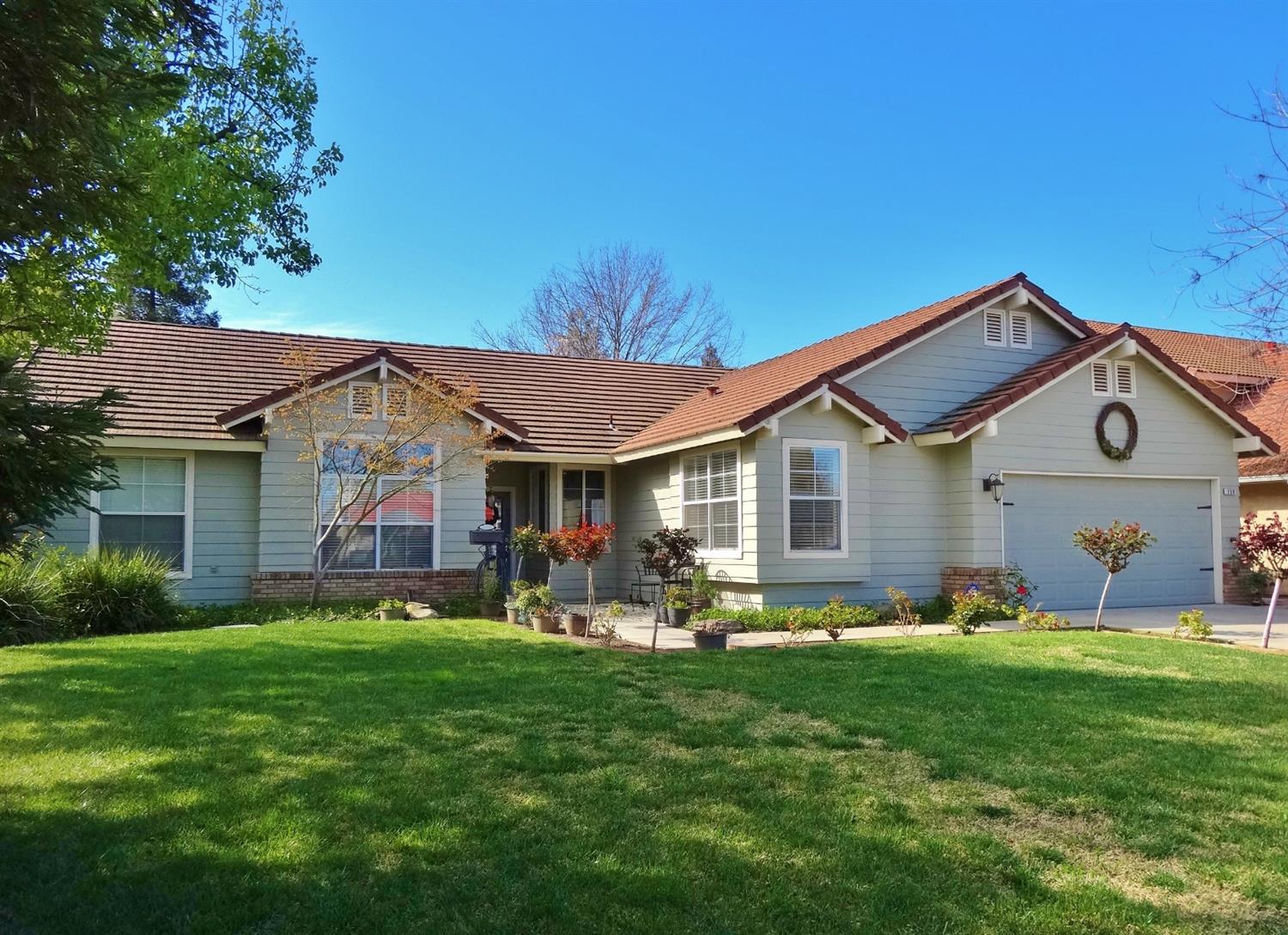 259 West Huntsman Avenue Reedley, CA 93654 - Photo 4 of 48 Gallery Image 4