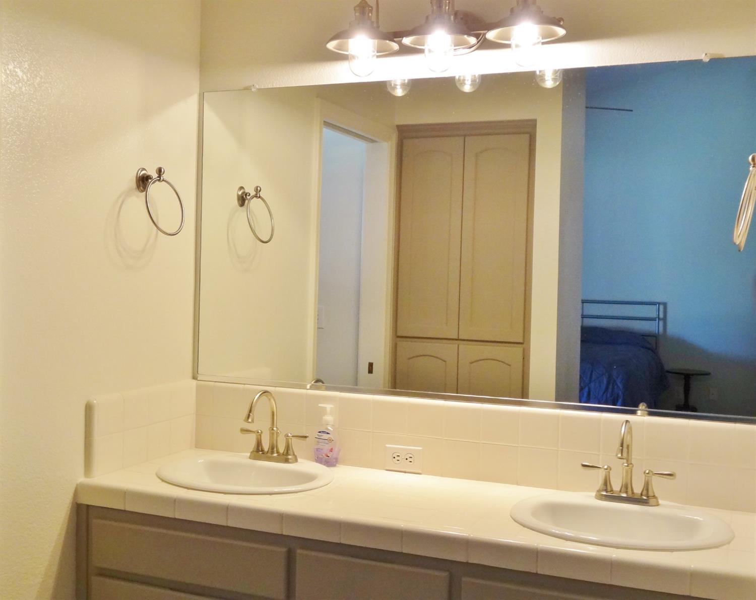 259 West Huntsman Avenue Reedley, CA 93654 - Photo 32 of 48 Gallery Image 32