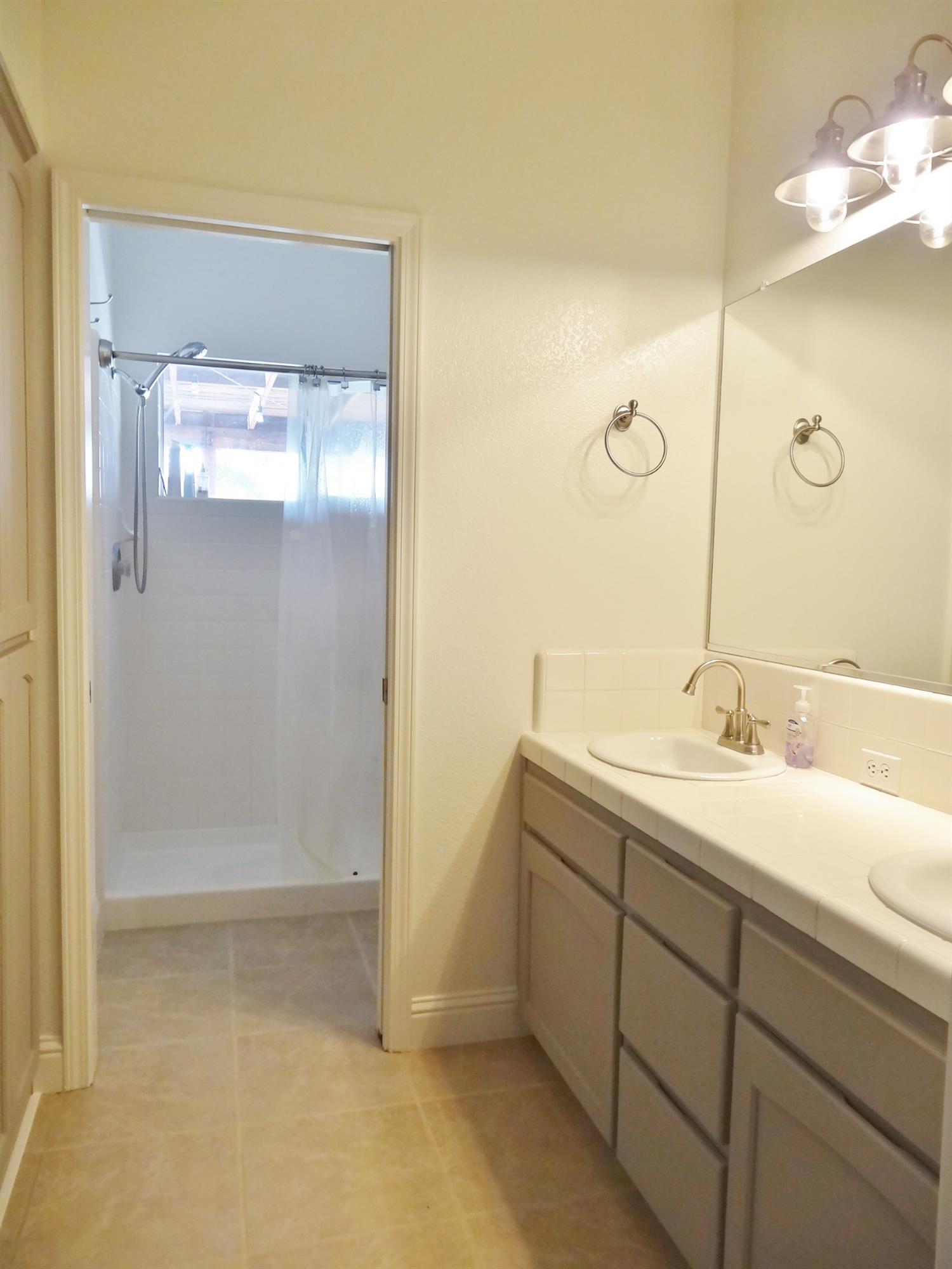 259 West Huntsman Avenue Reedley, CA 93654 - Photo 33 of 48 Gallery Image 33