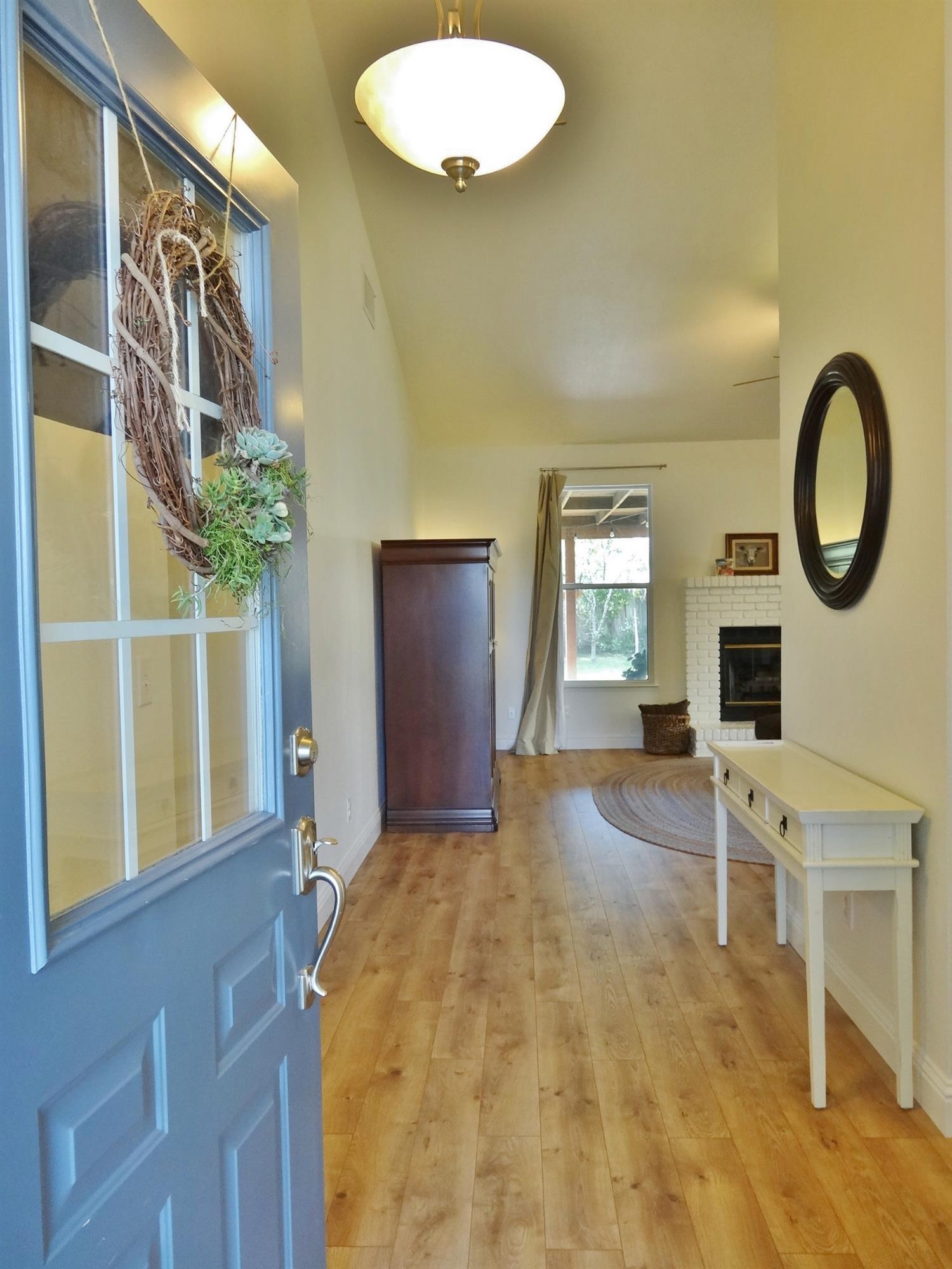 259 West Huntsman Avenue Reedley, CA 93654 - Photo 7 of 48 Gallery Image 7