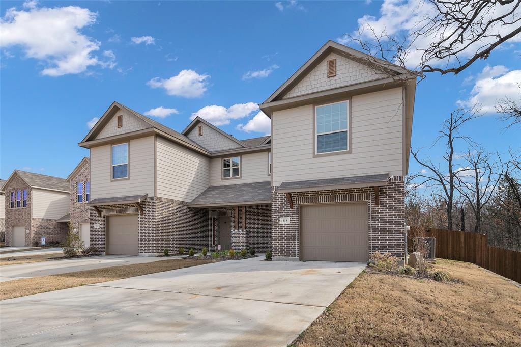 519 Mockingbird Lane Denton, TX 76209 - Photo 2 of 17
