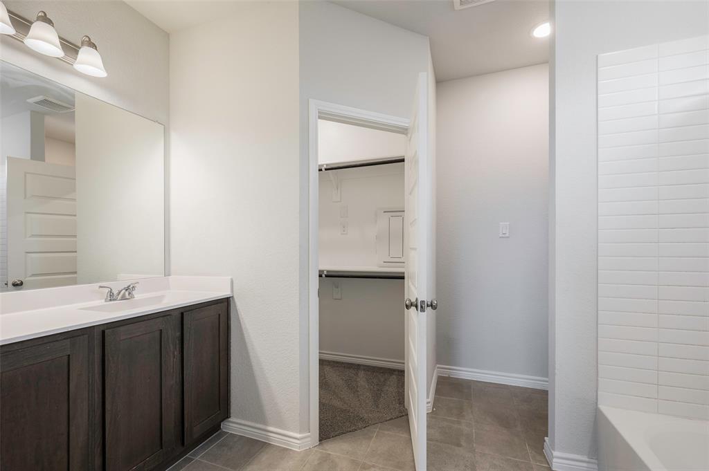 519 Mockingbird Lane Denton, TX 76209 - Photo 10 of 17