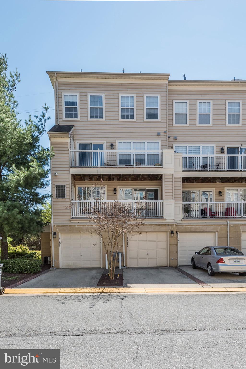 12085 Trumbull Way, Unit 20851 Reston, VA 20190 - Photo 22 of 32 Private garage and full driveway