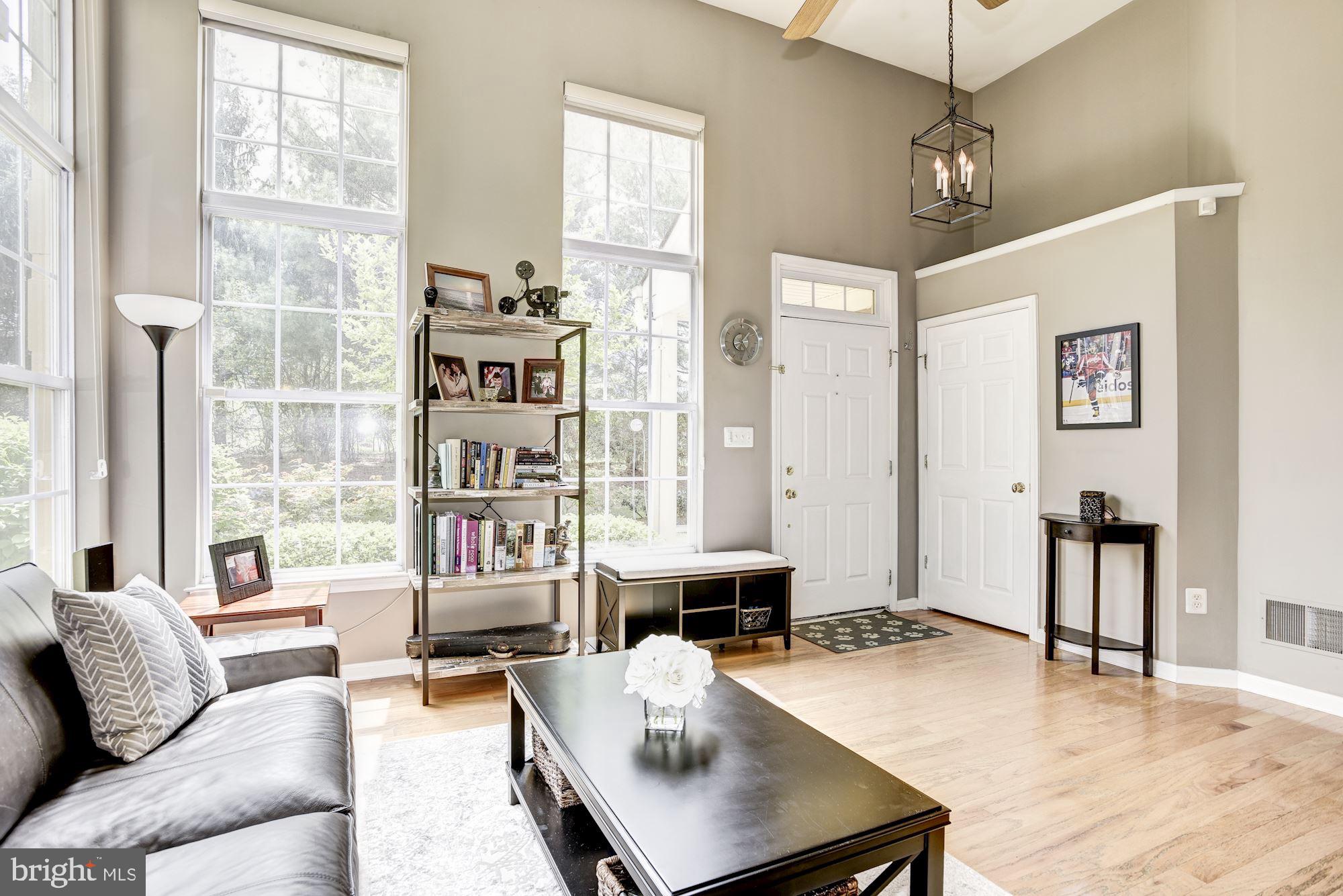 12085 Trumbull Way, Unit 20851 Reston, VA 20190 - Photo 5 of 32 Open living room