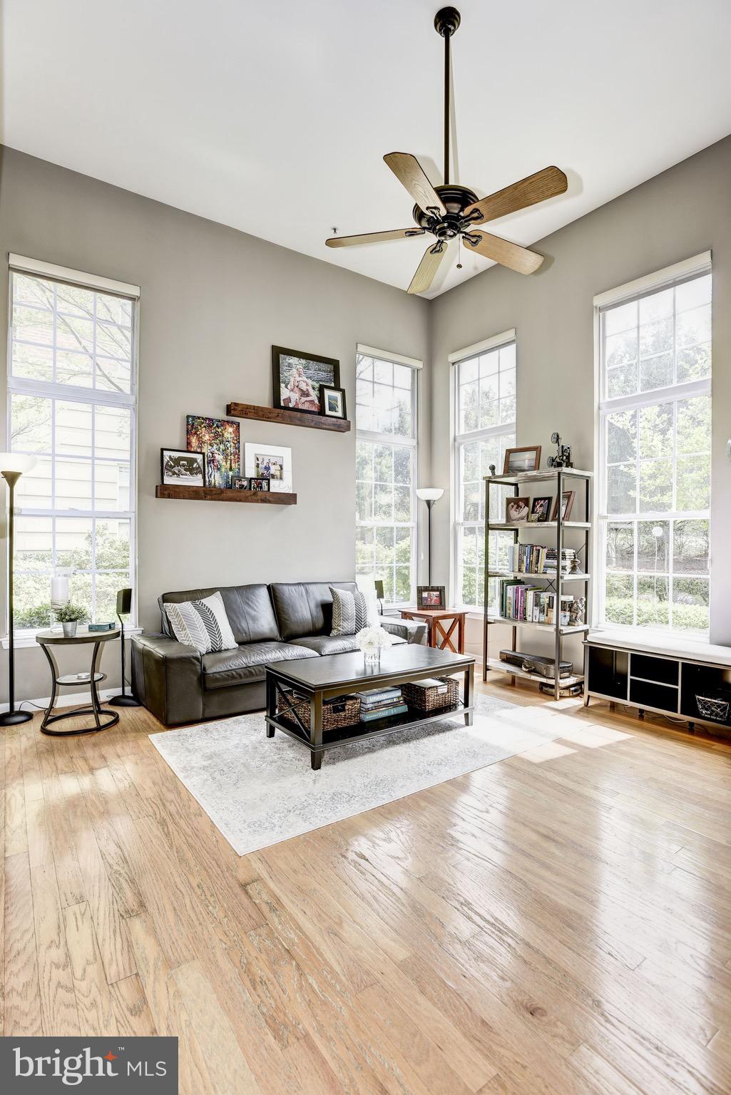 12085 Trumbull Way, Unit 20851 Reston, VA 20190 - Photo 6 of 32 Living Room