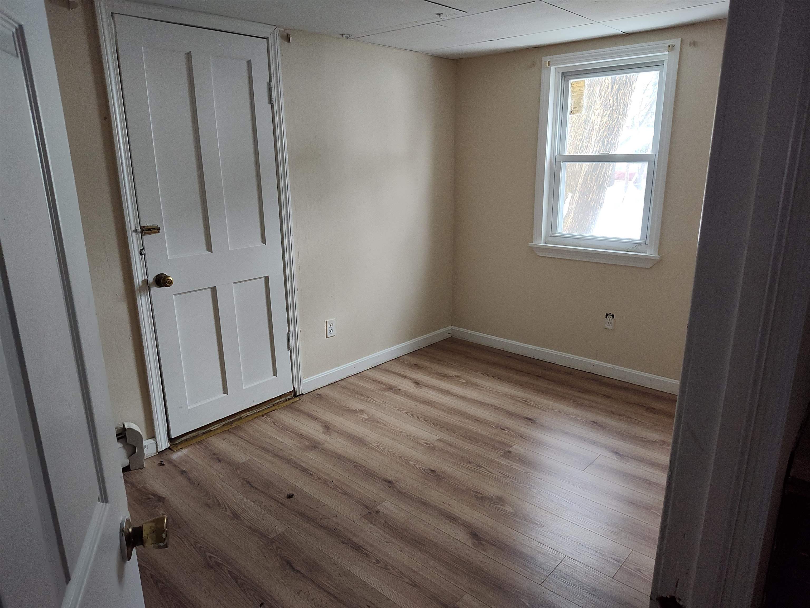 426 Manchester Street Manchester, NH 03103 - Photo 11 of 14