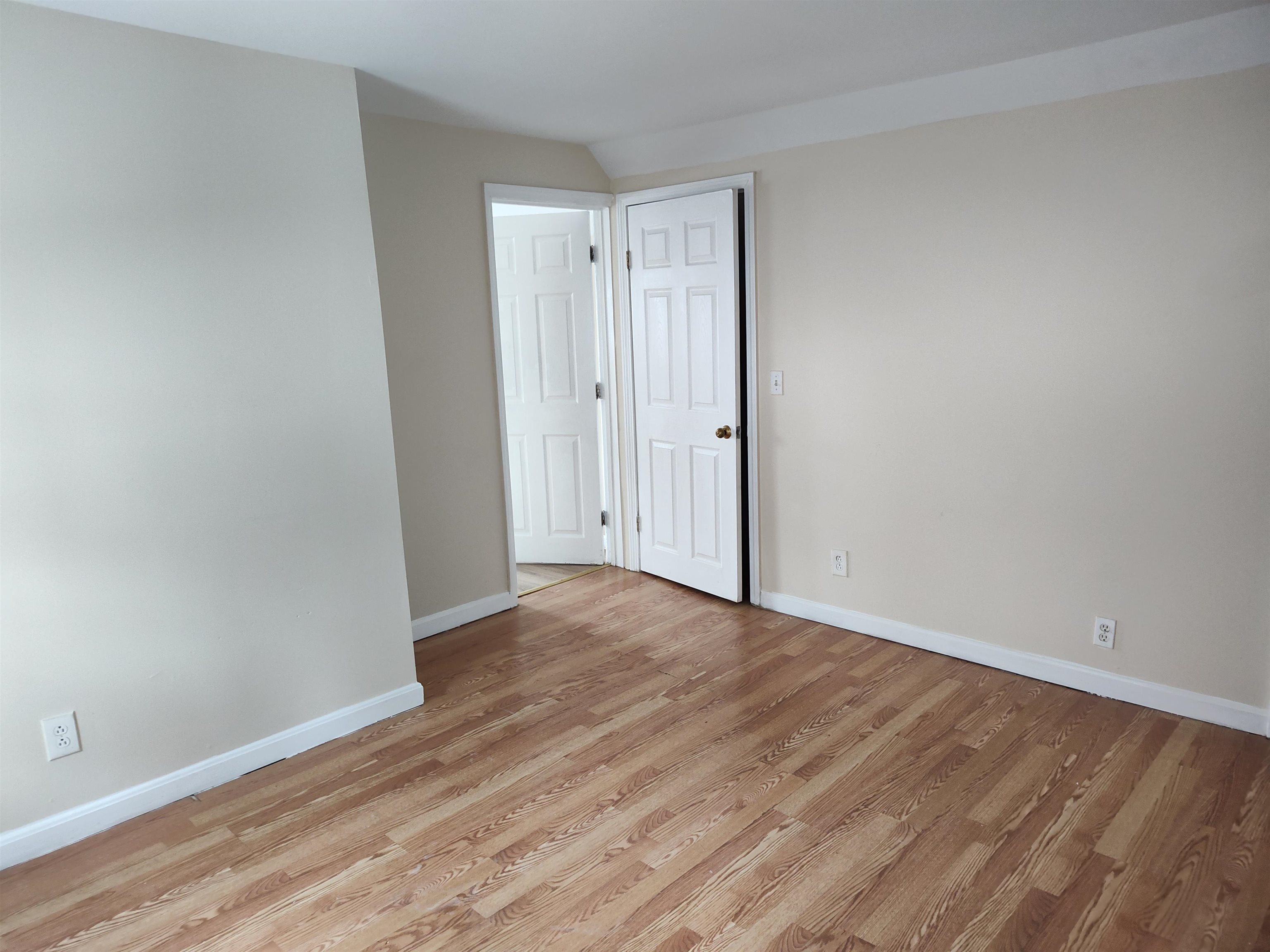 426 Manchester Street Manchester, NH 03103 - Photo 12 of 14