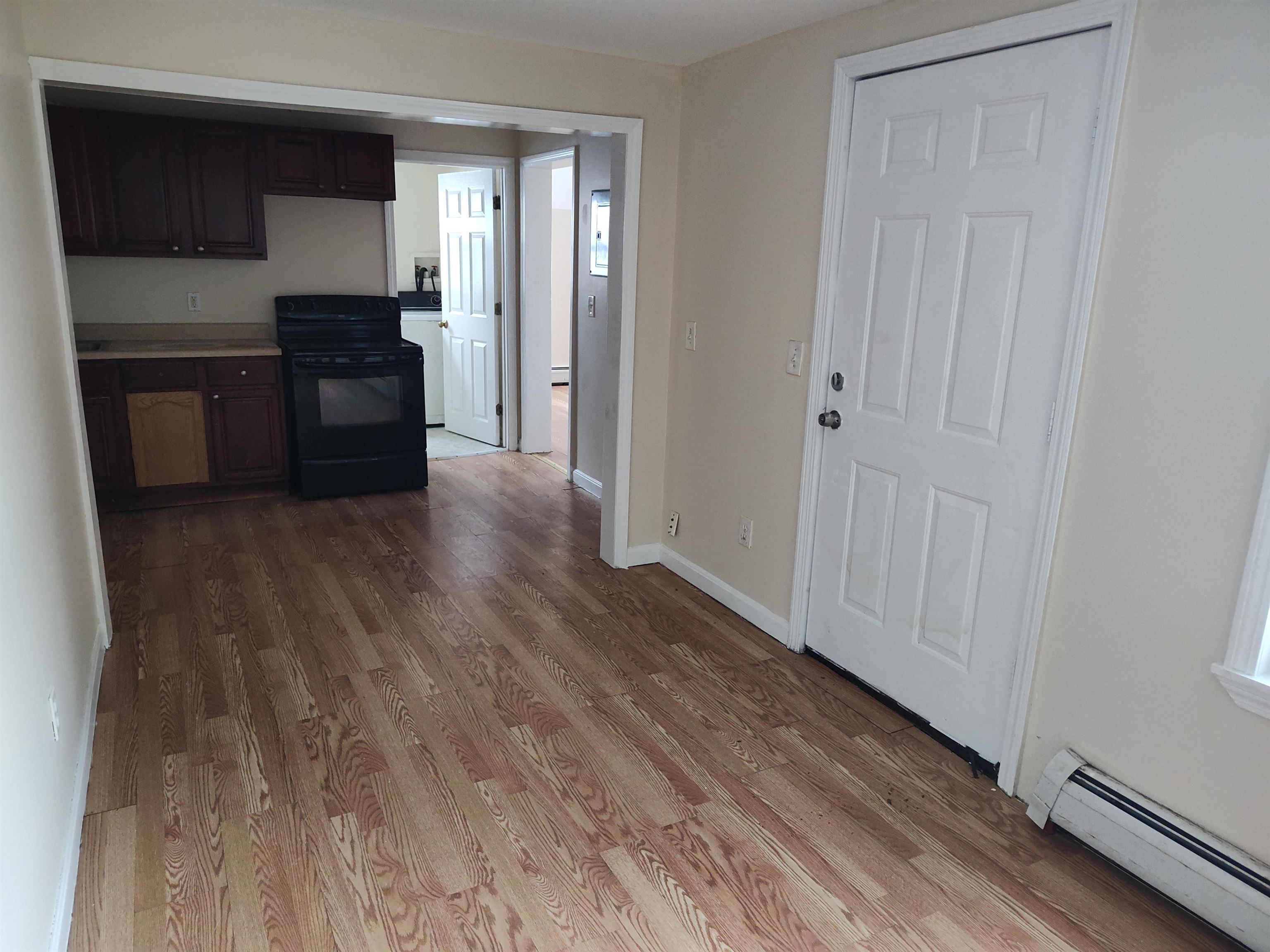 426 Manchester Street Manchester, NH 03103 - Photo 5 of 14