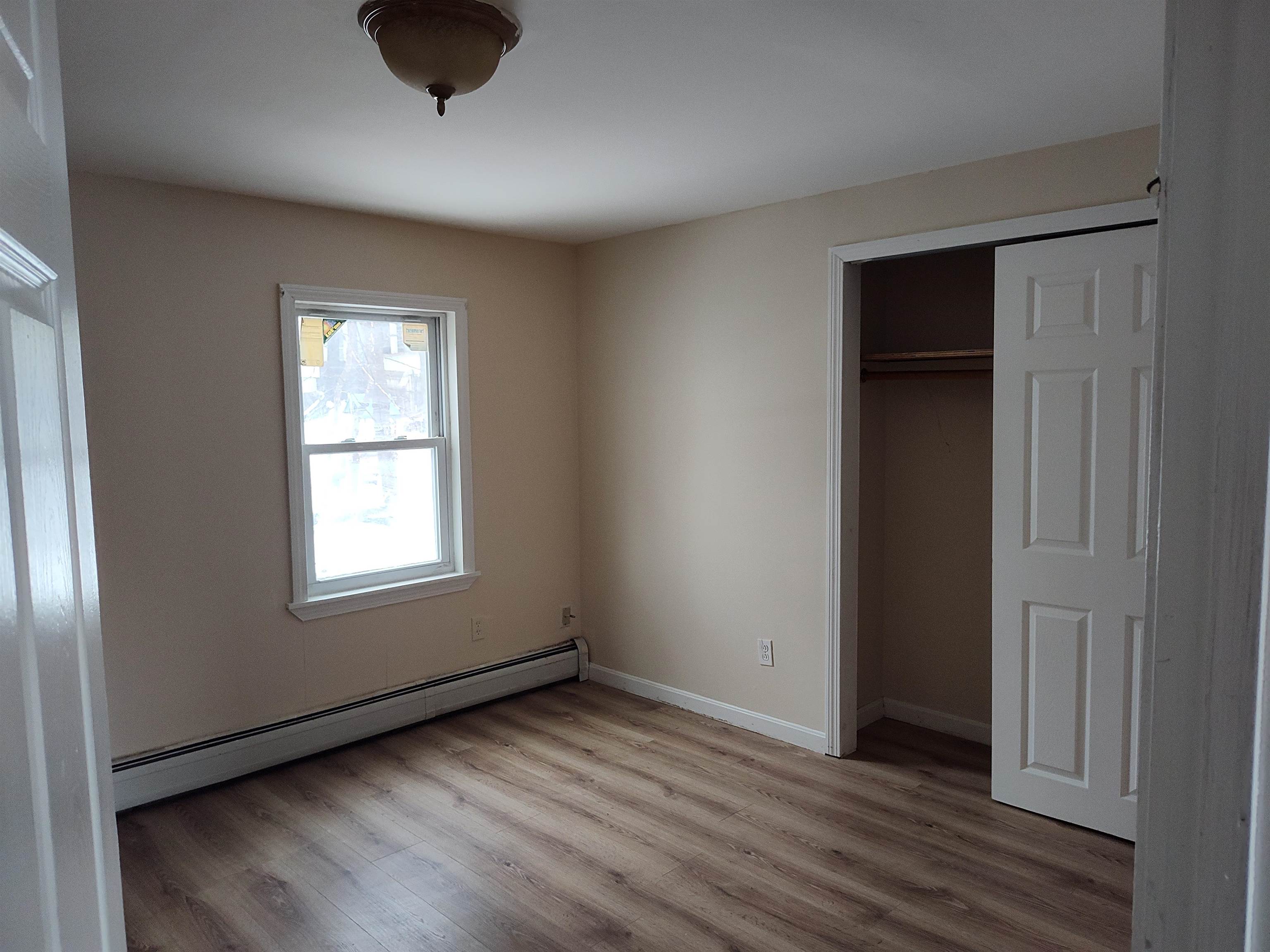 426 Manchester Street Manchester, NH 03103 - Photo 8 of 14