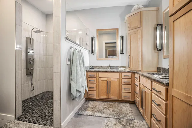 $349,900 | 109 West Washington Avenue, Unit 8, Jackson, MI 49201