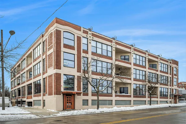 $335,000 | 109 West Washington Avenue, Unit 8, Jackson, MI 49201