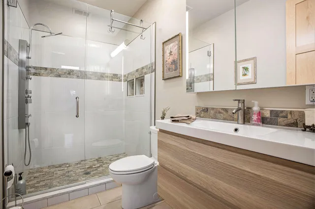 $349,900 | 109 West Washington Avenue, Unit 8, Jackson, MI 49201