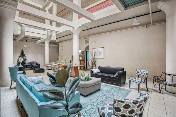 $335,000 | 109 West Washington Avenue, Unit 8, Jackson, MI 49201